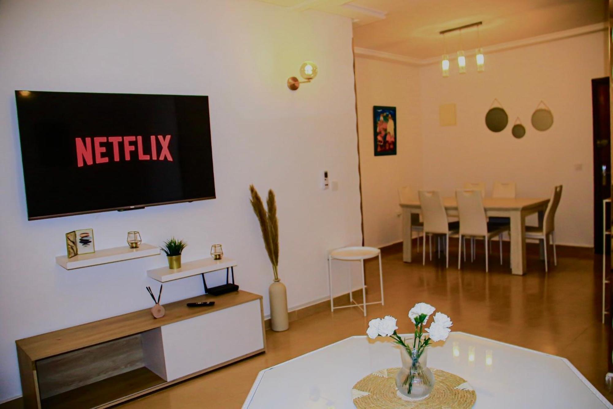 Lumineux 2 Clim, Wi-fi, Parking Proche Corniche Appartement